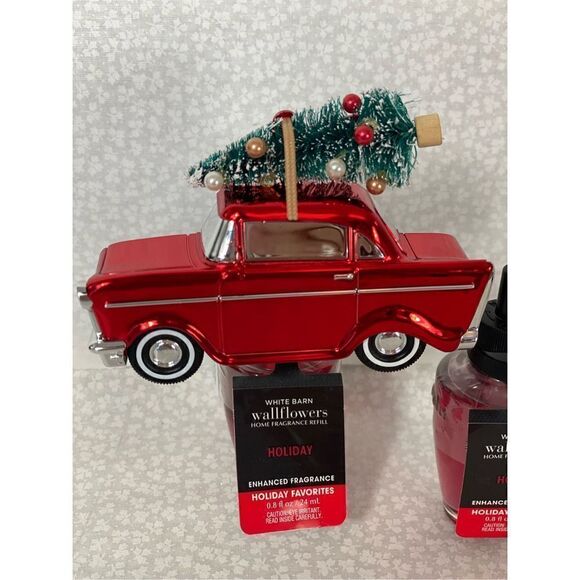 Bath and Body Works Christmas Red Car Wallflower and 2 HOLIDAY Scented Refills - Picture 3 of 7